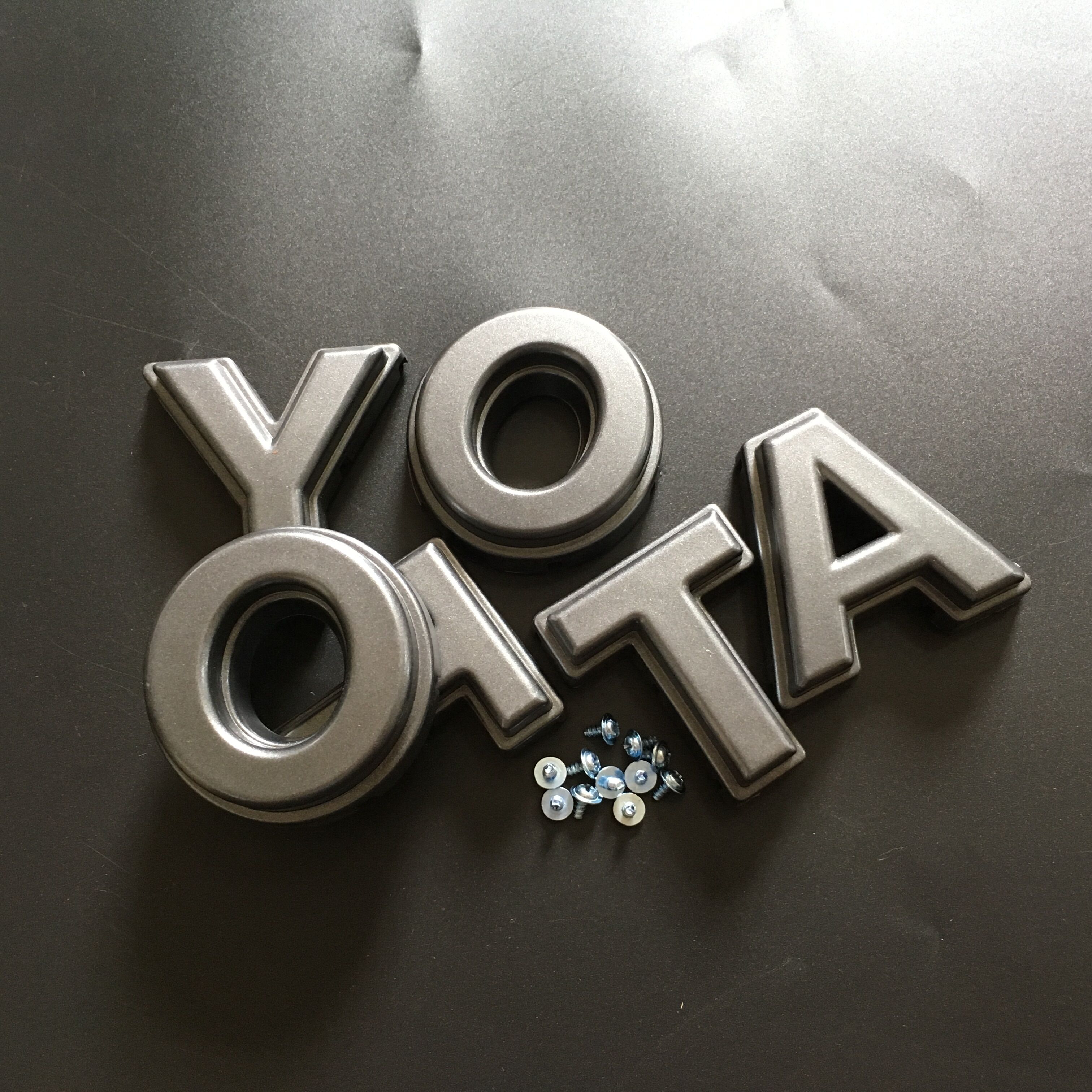 Front Bumper Grille TOYOTA Emblem Logo Nameplate For Toyota Tacoma 16-20